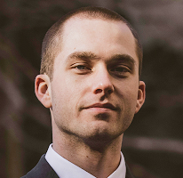 Especialista em mercado cripto Thomas Whitfield, analista de negociação