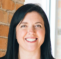 Retrato de Sophie Hartwell, chefe da equipa de apoio ao cliente e serviço